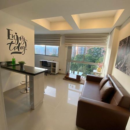 Apartasuite Moderna - En El Corazon Del Poblado Меделин Екстериор снимка